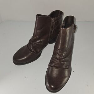 A4. Baretraps Women's‎ Reliance Dark Brown Heel Booties Size 8.5M